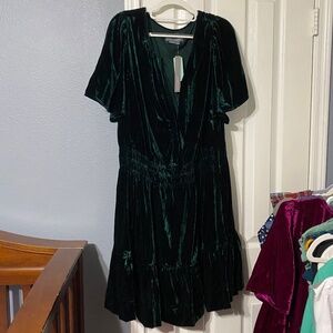 NWT Anthro Somerset Dark Green Velvet Dress Size 3X